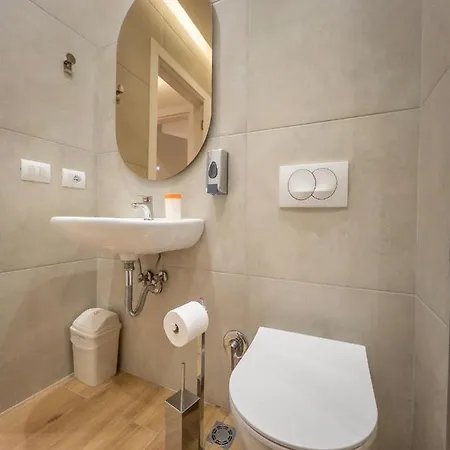 Apartment Pin Tirana