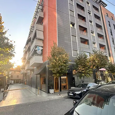 Apartament Pin - 3 Min To Skanderbeg *